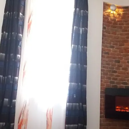 With Fireplace * לבוב