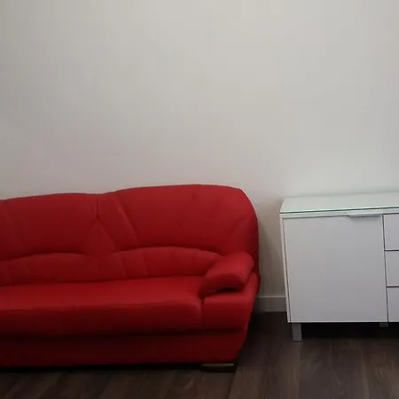 With Fireplace לבוב